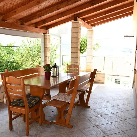 Brekic Apartment *