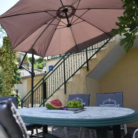 Brekic Apartment *